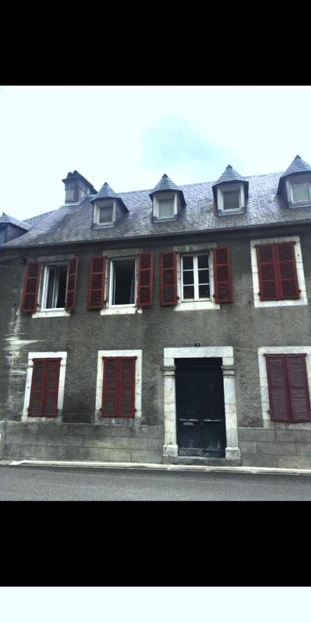 Appartement dans ancienne maison pyrénéenne. Cadéac Exterior foto